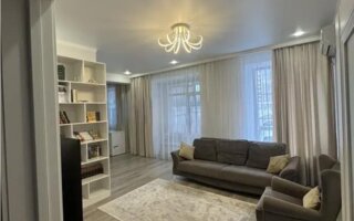 Продажа 4-комнатной квартиры, 107 м²