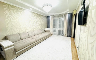 Продажа 3-комнатной квартиры, 65 м², ул. Сатпаева, дом  105 - Продажа  трехкомнатных квартир в Алматы с фото
