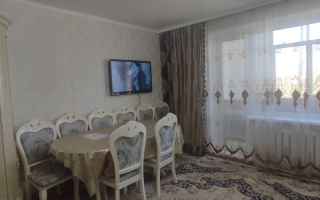 Продажа 4-комнатной квартиры, 81 м², ул. Рыскулова - Продажа  четырехкомнатных квартир в Караганде