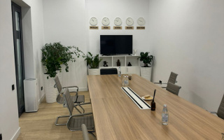 Продажа , 260 м², ул. Митина, дом  4 - Достык - Продажа офисных и торговых помещений в Алматы с фото