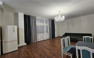 Продажа 3-комнатной квартиры, 135 м²
