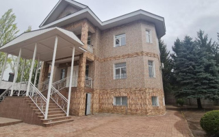 Аренда 6-комнатного дома, 550 м², улица Иванилова - Аренда домов в Алматы