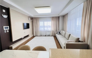 Продажа 3-комнатной квартиры, 90 м², пр. Кошкарбаева, дом  10/1 - Продажа квартир в Казахстане