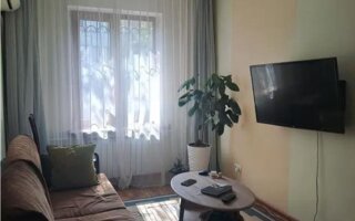 Продажа 4-комнатной квартиры, 90 м²