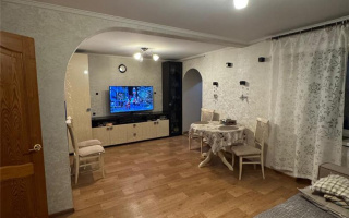Продажа 4-комнатной квартиры, 93 м², ул. Алиханова - Продажа  четырехкомнатных квартир в Караганде