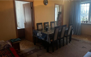 Продажа 4-комнатной квартиры, 41 м², мкр-н 16, дом  39 - Продажа  четырехкомнатных квартир в Караганде