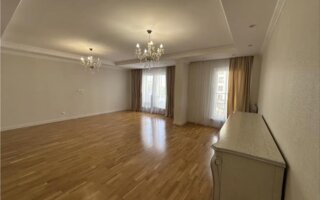 Продажа 3-комнатной квартиры, 126 м²