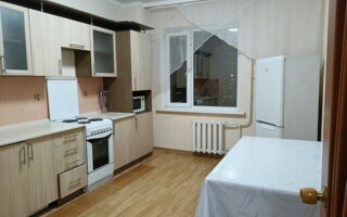 Продажа 1-комнатной квартиры, 38 м²