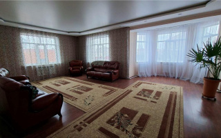 Продажа 8-комнатного дома, 360 м² - Продажа комнат в Усть-Каменогорске