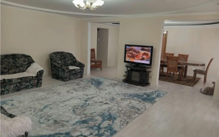 Продажа 3-комнатной квартиры, 125 м², ул. Муканова, дом  1/6 - Продажа квартир в Караганде без посредников с фото
