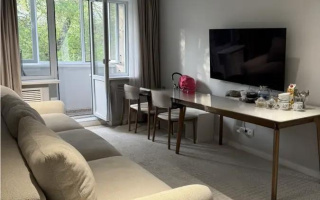 Продажа 3-комнатной квартиры, 60 м², мкр-н 5, дом  19 - Продажа  трехкомнатных квартир в Алматы