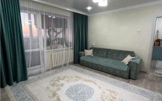 Продажа 4-комнатной квартиры, 90 м², мкр-н Голубые Пруды - Продажа  четырехкомнатных квартир в Караганде с фото