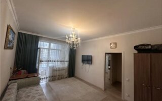 Продажа 1-комнатной квартиры, 42 м²