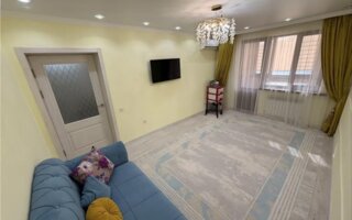 Продажа 3-комнатной квартиры, 75.9 м²