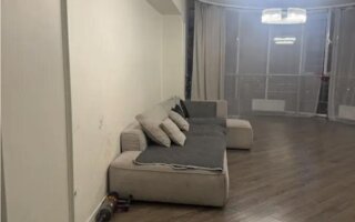 Продажа 3-комнатной квартиры, 139.8 м²