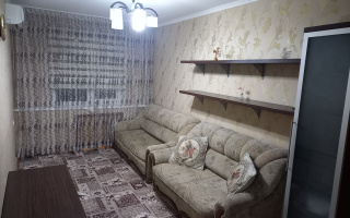 Продажа 2-комнатной квартиры, 45 м², ул. Жандосова - Продажа гаражей в Усть-Каменогорске