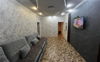 Продажа 5-комнатного дома, 84 м², ул. Чапаева - Продажа домов и коттеджей в Караганде