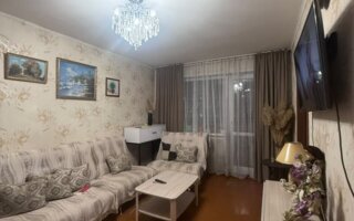 Продажа 4-комнатной квартиры, 61.9 м²