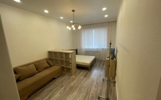 Продажа 1-комнатной квартиры, 41 м², ул. Бухар жырау, дом  19 - Продажа  однокомнатных квартир в Астане без посредников с фото