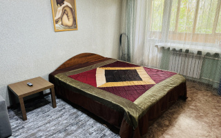 Аренда 1-комнатной квартиры посуточно, 30 м², пр. Назарбаева, дом  11 - Продажа квартир в Усть-Каменогорске