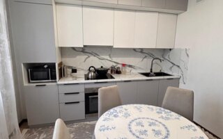 Продажа 2-комнатной квартиры, 67.9 м²