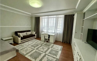 Продажа 4-комнатной квартиры, 176 м², пр. Кошкарбаева, дом  8 - Продажа квартир в Казахстане