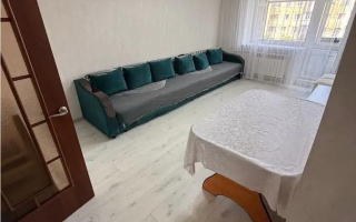 Продажа 3-комнатной квартиры, 58 м², мкр-н 14, дом  20 - Продажа  трехкомнатных квартир в Караганде без посредников с фото