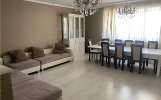 Продажа 4-комнатной квартиры, 160 м², ул. Аманжолова, дом  32/1 - Продажа  четырехкомнатных квартир в новостройках Астаны без посредников с фото