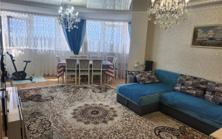 Продажа 4-комнатной квартиры, 140 м², пр. Шахтеров - Продажа  четырехкомнатных квартир в Караганде