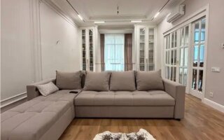 Продажа 3-комнатной квартиры, 130 м²