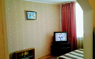 Аренда 1-комнатной квартиры посуточно, 36 м², ул. Курмангазы, дом  163 - Продажа квартир в Уральске