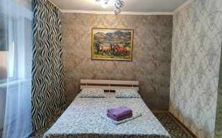 Аренда 1-комнатной квартиры посуточно, 45 м², ул. Толе би, дом  17а - Аренда квартир посуточно в Алматы