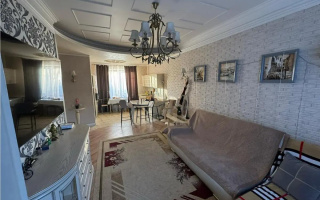 Продажа 2-комнатной квартиры, 55 м², ул. Абая, дом  3 - Продажа квартир в Караганде без посредников с фото