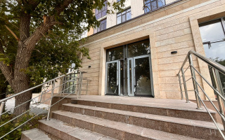 Продажа , 187.9 м², мкр-н Гульдер-1 - Продажа офисных и торговых помещений в Караганде с фото