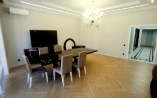 Продажа 8-комнатной квартиры, 283 м² - Продажа пятикомнатных и более квартир в Алматы