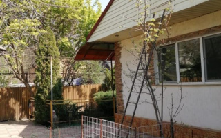 Продажа 10-комнатного дома, 200 м², ул. Туркменская, дом  30 - Продажа домов, коттеджей в Алматы с фото