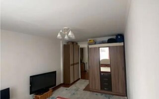 Продажа 1-комнатной квартиры, 42 м²