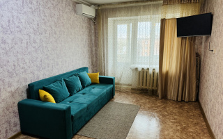 Аренда 1-комнатной квартиры посуточно, 30 м², пр. Назарбаева, дом  40 - Аренда жилой и коммерческой недвижимости в Усть-Каменогорске