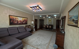 Продажа 5-комнатной квартиры, 221 м², ул. Достык, дом  5 - Продажа  пятикомнатных квартир в Астане с фото