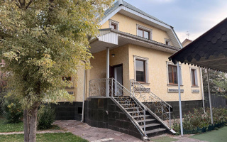 Продажа 8-комнатного дома, 355.4 м², мкр-н Мамыр-4 - Продажа домов, коттеджей в Алматы