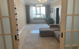 Продажа 4-комнатной квартиры, 150 м², пр. Кабанбай батыра, дом  9/2 - Продажа  четырехкомнатных квартир в Астане