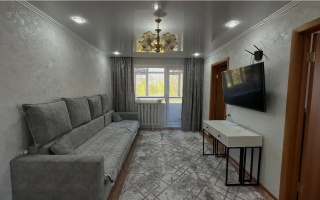 Продажа 3-комнатной квартиры, 47 м², ул. Ленинградская, дом  75а - Продажа  трехкомнатных квартир в Шахтинске