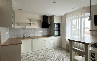 Продажа 4-комнатной квартиры, 180 м², пр. Н. Абдирова - Продажа  четырехкомнатных квартир в Караганде