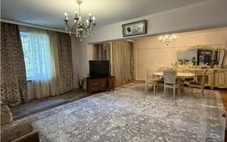 Продажа 4-комнатной квартиры, 130 м²