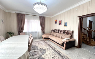 Продажа 4-комнатного дома, 201.1 м², Жангельдина - Продажа жилой и коммерческой недвижимости в Акмолинской области