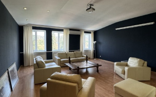 Продажа 7-комнатной квартиры, 385 м² - Продажа пятикомнатных и более квартир в Алматы