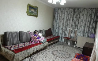 Продажа 3-комнатной квартиры, 55 м², ул. Зелинского, дом  2 - Продажа  трехкомнатных квартир в Караганде без посредников с фото