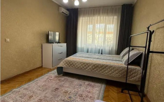 Продажа 1-комнатной квартиры, 35 м², ул. Казыбек би, дом  92 - Продажа квартир в Алматы