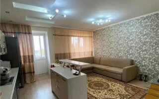 3-комн. квартира, 4/5 этаж, ул. Лесная поляна, 8