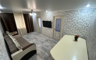 Продажа 4-комнатной квартиры, 63 м², мкр-н 18, дом  18 - Продажа  четырехкомнатных квартир в Караганде